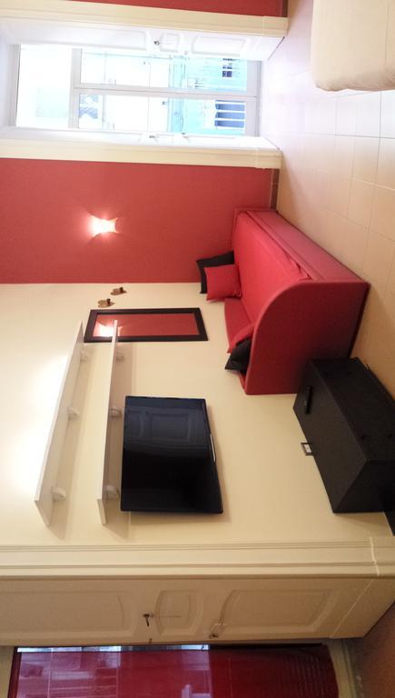 ナポリ Duomo 89 Bed & Breakfast 部屋 写真